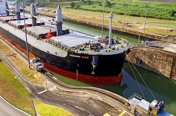 ship panama canal